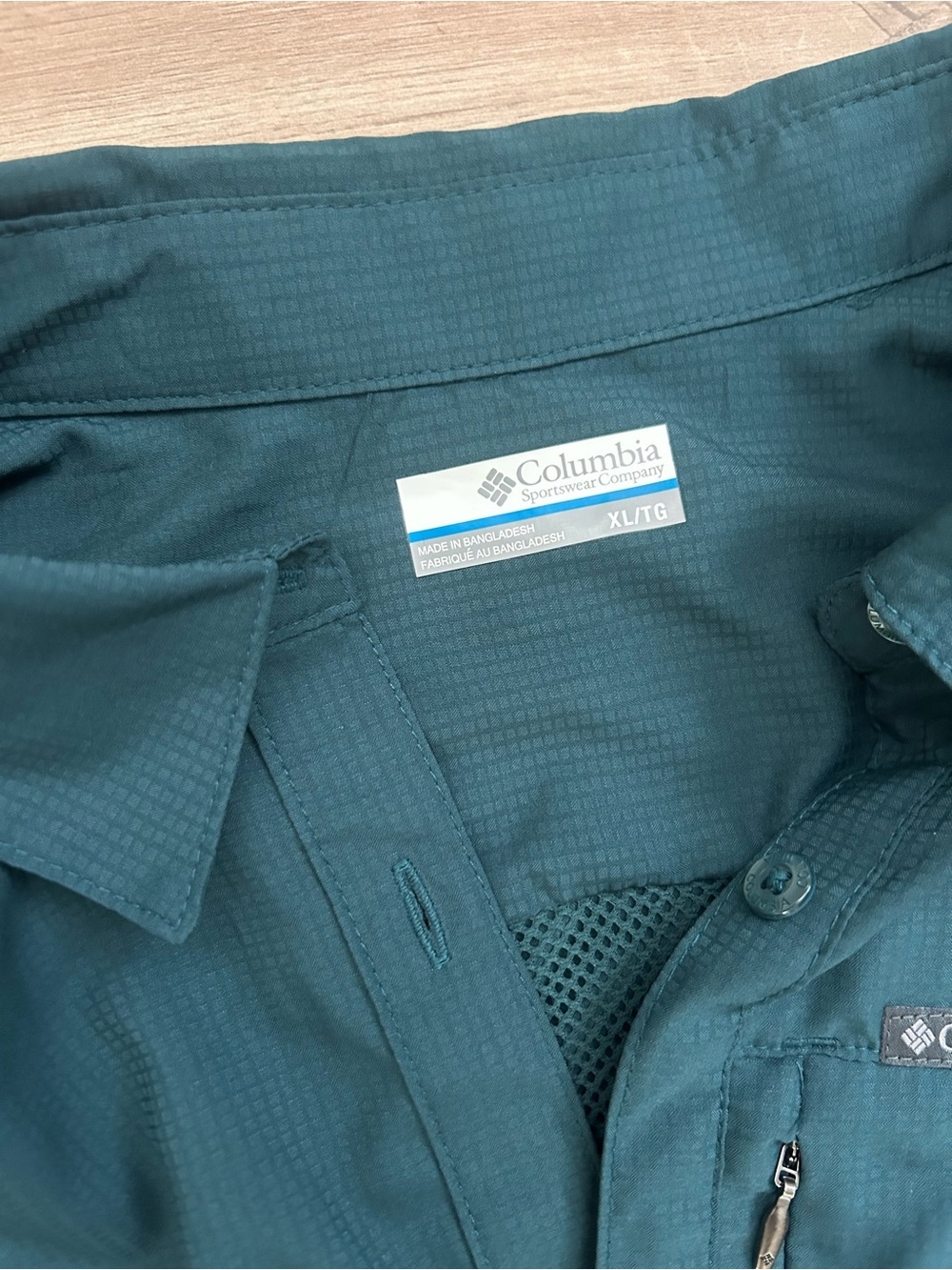 Columbia Women's Deep Teal Long-Sleeve Button Down Shirt - Picture 3 of 4